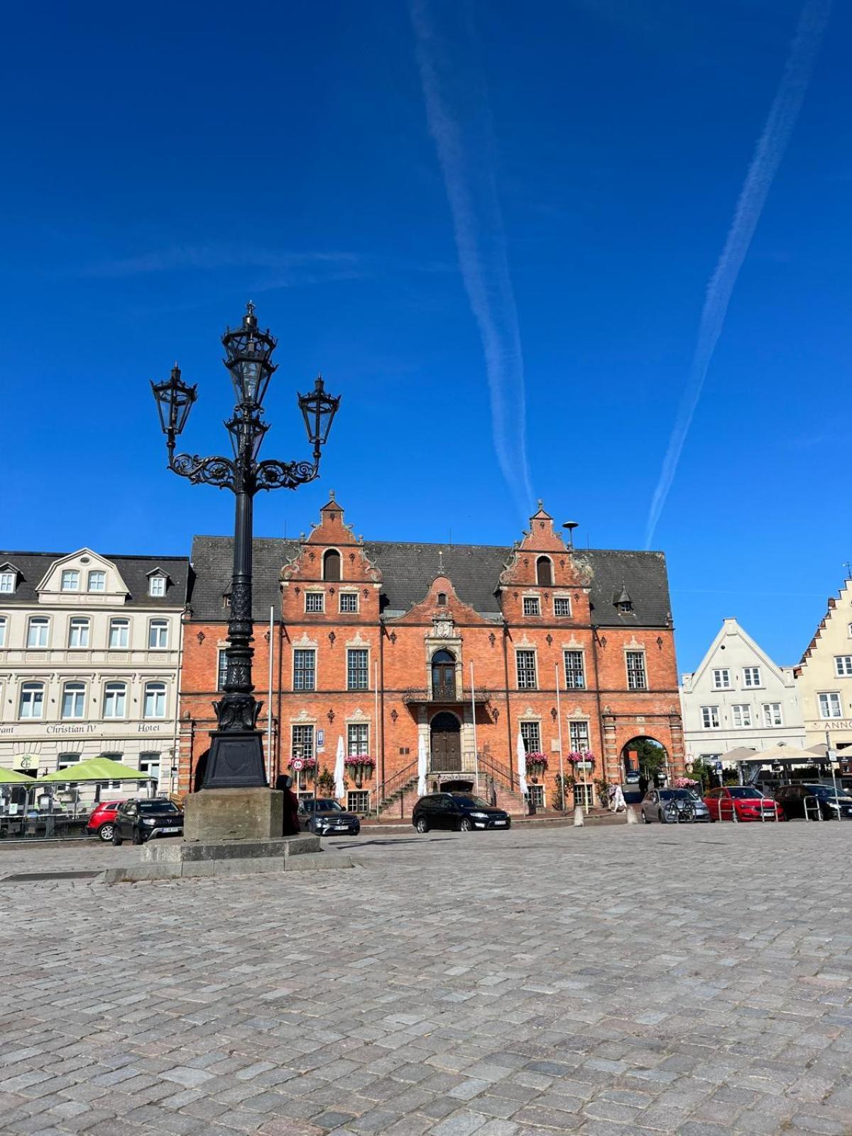 Lykkefund - Ferienwohnungen In Hafennaehe Glückstadt المظهر الخارجي الصورة